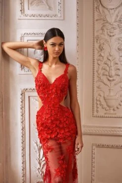 Fiorenza - Red -ALAMOUR STORE 101 2ffdcf86 ecba 4692 a3d3 f4aa734747e0