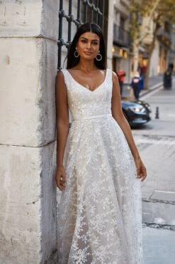 Feriha Gown -ALAMOUR STORE 108 292a23b0 91e3 4fe6 b18b c3b412e3dbf1