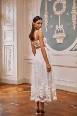 Aella - White -ALAMOUR STORE 15 16897a45 fae7 4bf4 b61f 47c36bb0e1df