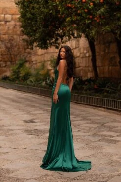 Front Page 13 Front Page -ALAMOUR STORE 330 07390fa4 f91b 46e5 8392 9dac6e8897d2