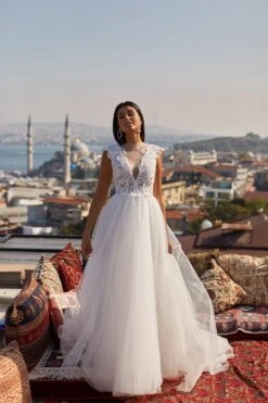 Sefa Gown -ALAMOUR STORE 33 4d2c2ee2 57e1 49ba 89a8 f78c4a586556