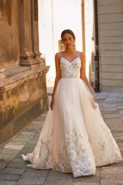 Luxe Clair Gown -ALAMOUR STORE 33 866e8935 436f 4331 b914 c35fb3055dd3