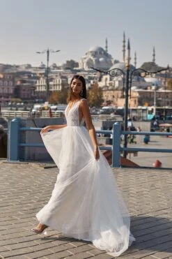 Ece Gown -ALAMOUR STORE 37 028d76a7 0040 46b9 a3f2 2e5a01e55af4