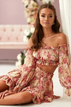 Shailee Flare Skirt Set -ALAMOUR STORE 3 10cf04ef 1940 4c65 a1d9 661cef393209