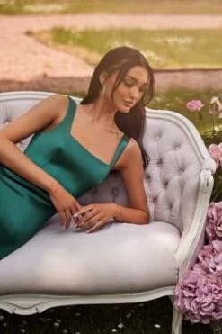 Jennifer - Emerald -ALAMOUR STORE 42 c6b1c971 283d 47bd b4f0 8adf6fd21f0b