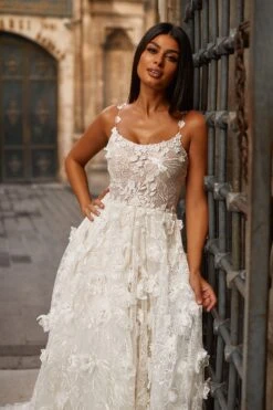 Esen Gown -ALAMOUR STORE 48 3369f457 0921 4051 91fd 1a3cd1e9f74c