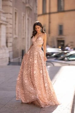 Fiorella -ALAMOUR STORE 4 c9639d22 59a2 4c4c b035 46de8765e420