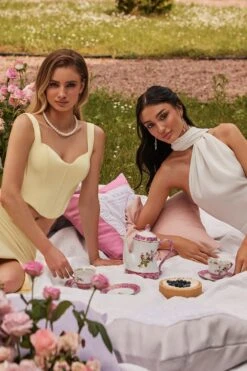 Sofia - White -ALAMOUR STORE 59 de3a3e40 bdb9 4a29 adb6 71ff47082581