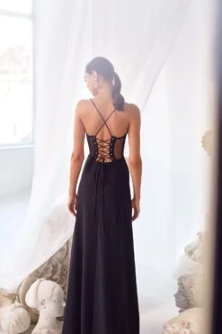 Amary - Black -ALAMOUR STORE 8 ee70SEDG5ece c702 4056 8d3c 664b94257b23 1600x 5ecf5323 dd28 4d24 a59a 0dd366e4d758